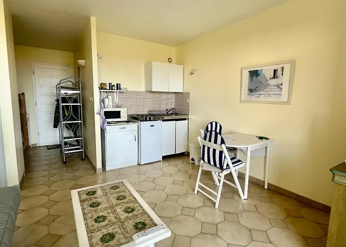 Vue A Ile Rousse 公寓 *