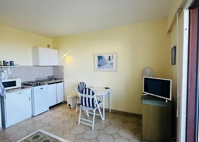 Vue à Ile Rousse Appartement LʼÎle-Rousse